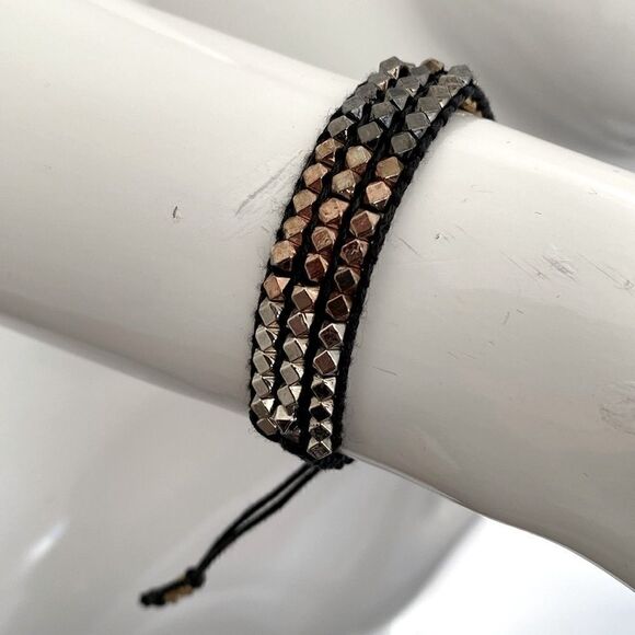 SHASHI Black & Multicolor Gold Rosegold Silver Beaded Pull on Bracelet - Picture 1 of 2